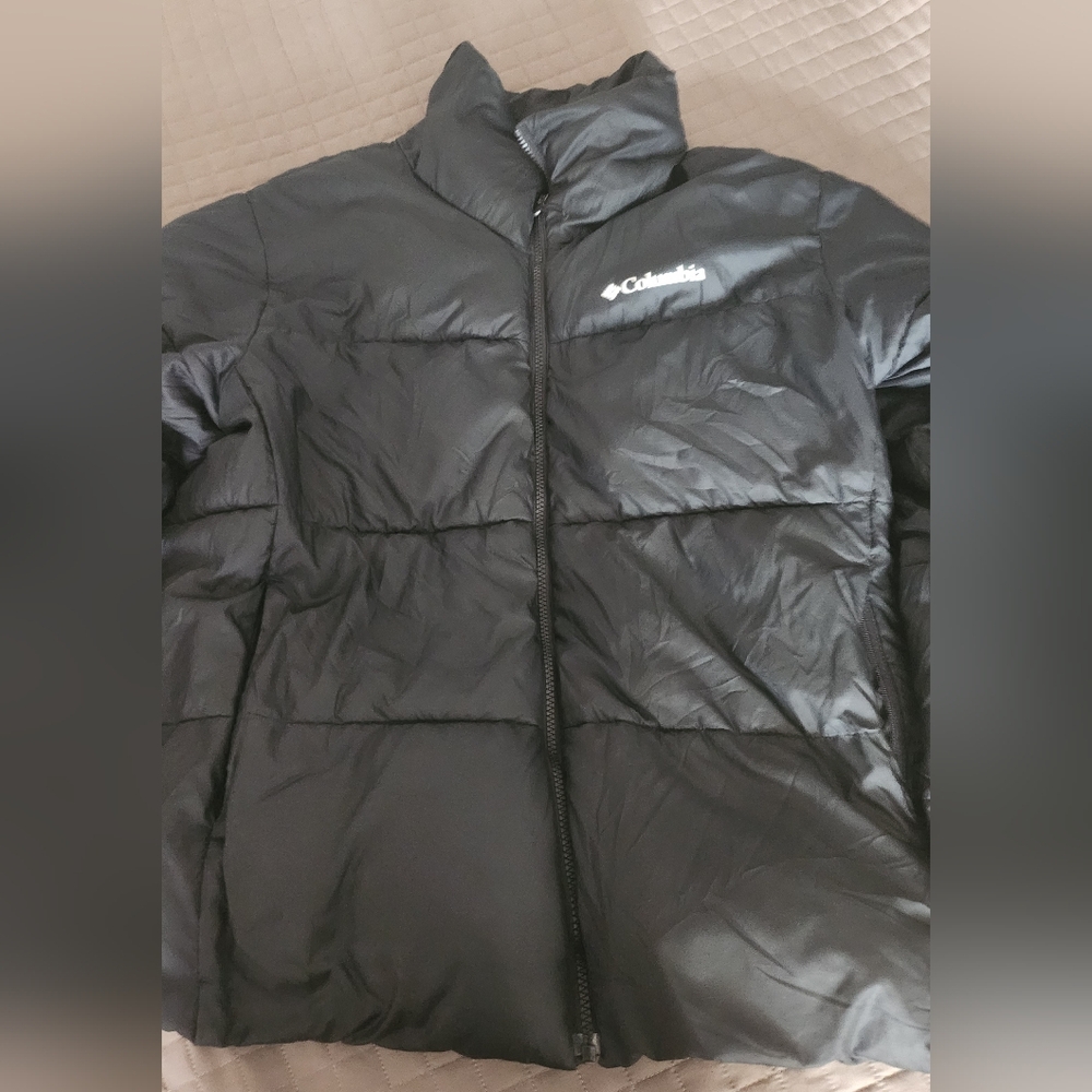 Columbia Men's Dark Puffer Jacket